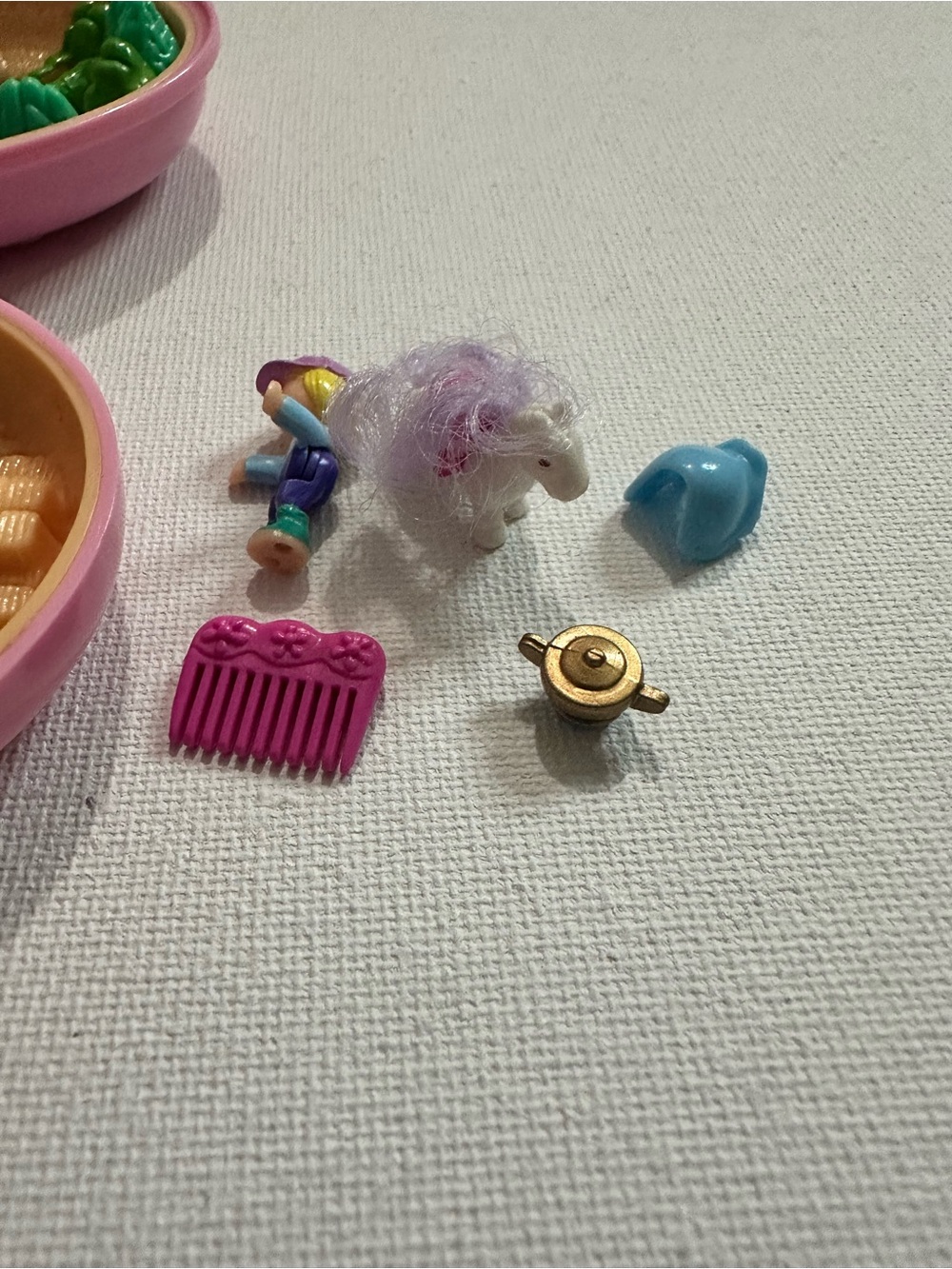 1995 Polly Pocket Shetland Pony Stables Pink Bluebird Compact Complete Play Set - Picture 4 of 9